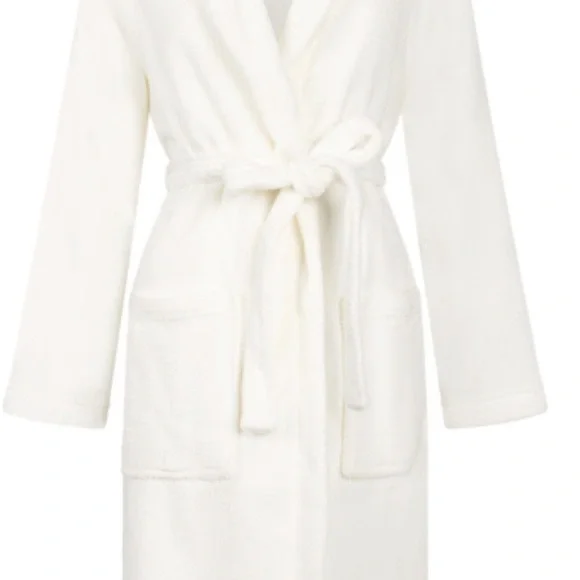 Max Studio Cream Plush Robe - Picture 1 of 7